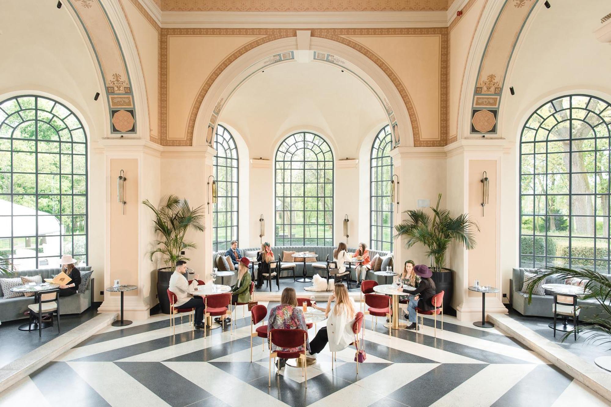 Botaniq Castle Of - Small Luxury Of The World 5*