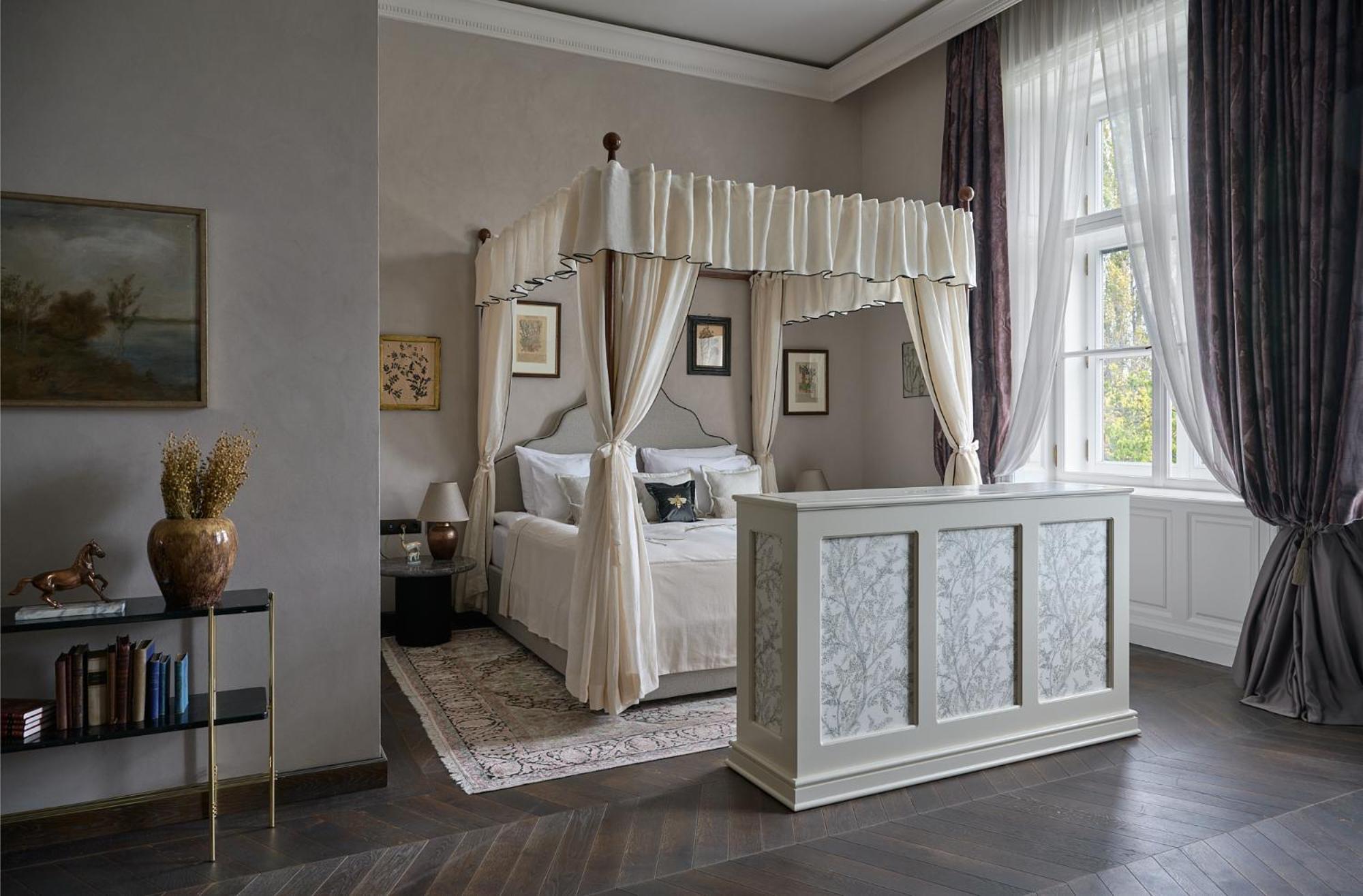 Botaniq Castle Of - Small Luxury Of The World Hotel